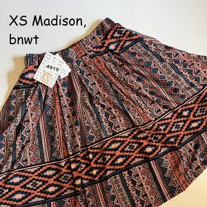 XS Lularoe Madison pleated skirt, SW design
